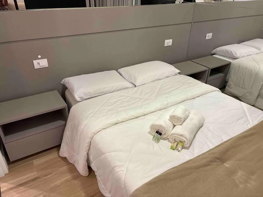 Studio Moderno Ap 52 Soho Life-1